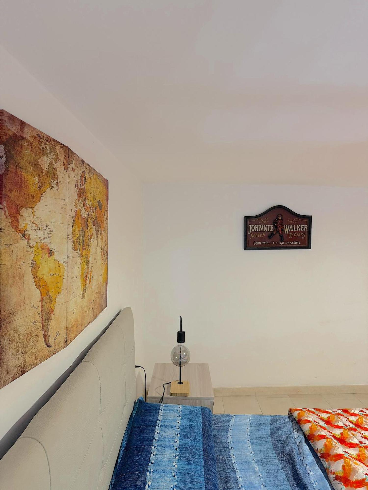 Frizzi & Lazzi House Apartment เนเปิลส์ ภายนอก รูปภาพ