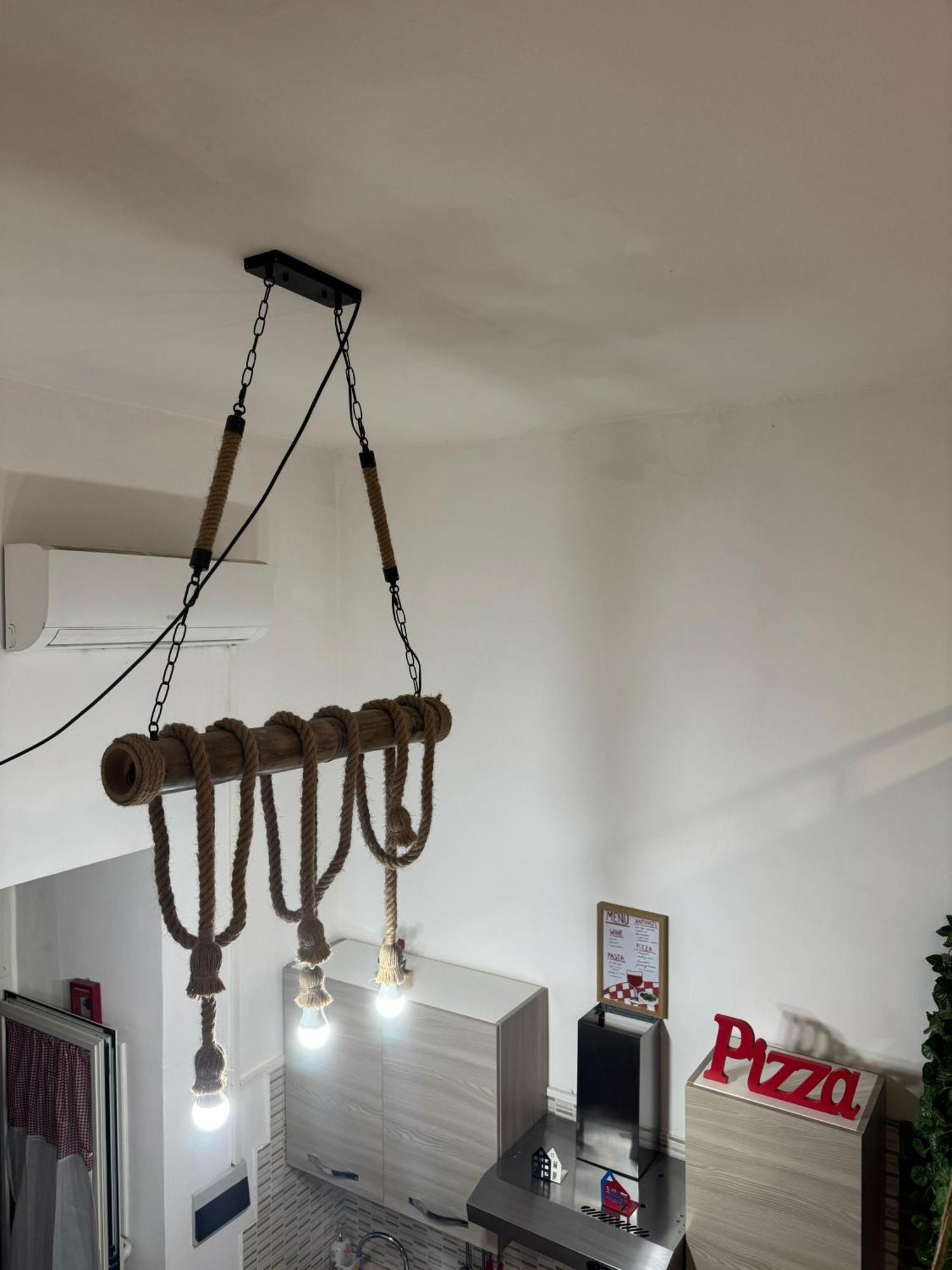 Frizzi & Lazzi House Apartment เนเปิลส์ ภายนอก รูปภาพ